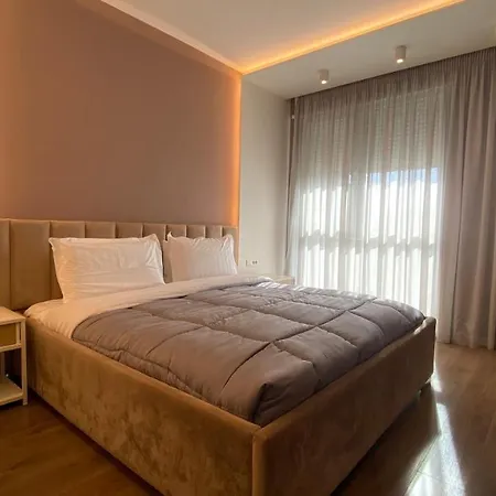 Primo Apartment *