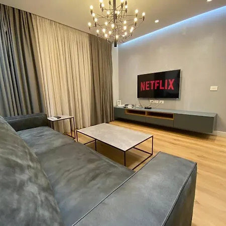 Primo Apartment *