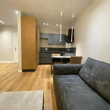 Primo Апартаменты Тирана