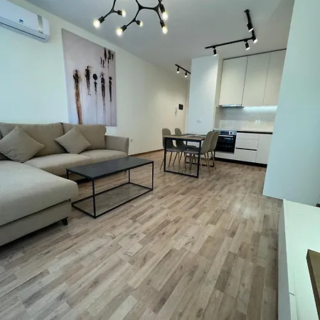 Primo Apartment *