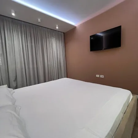 Primo Apartment *